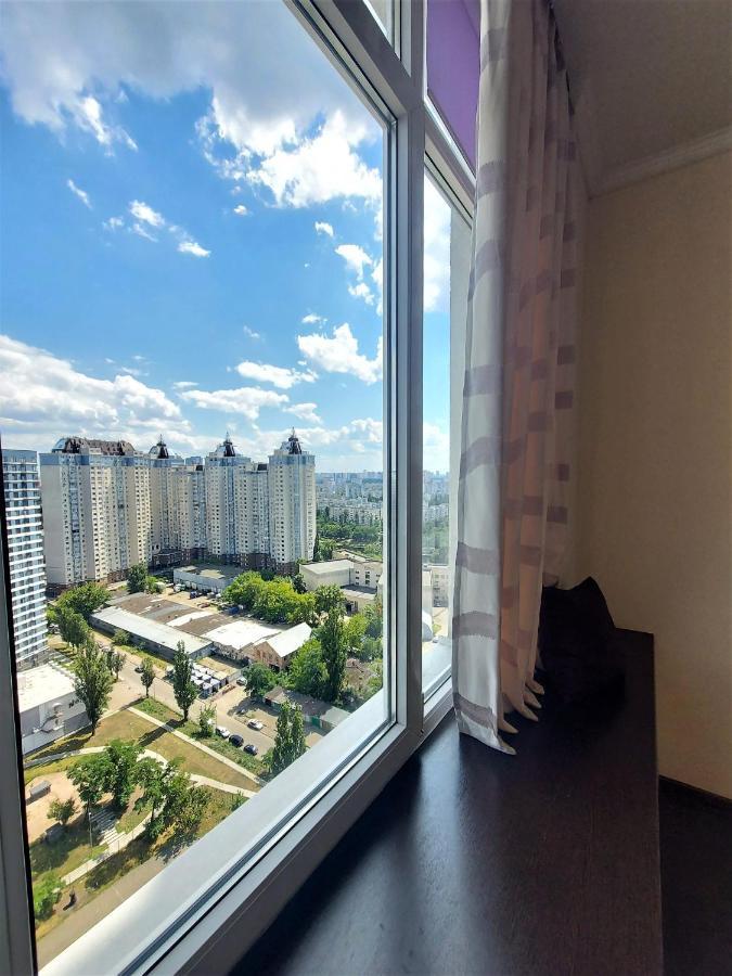 Видові 1К-2К Апартаменти 11,15, 23 Поверхи เคียฟ ภายนอก รูปภาพ