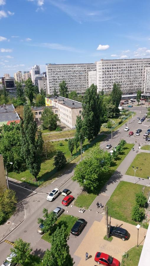 Видові 1К-2К Апартаменти 11,15, 23 Поверхи เคียฟ ภายนอก รูปภาพ
