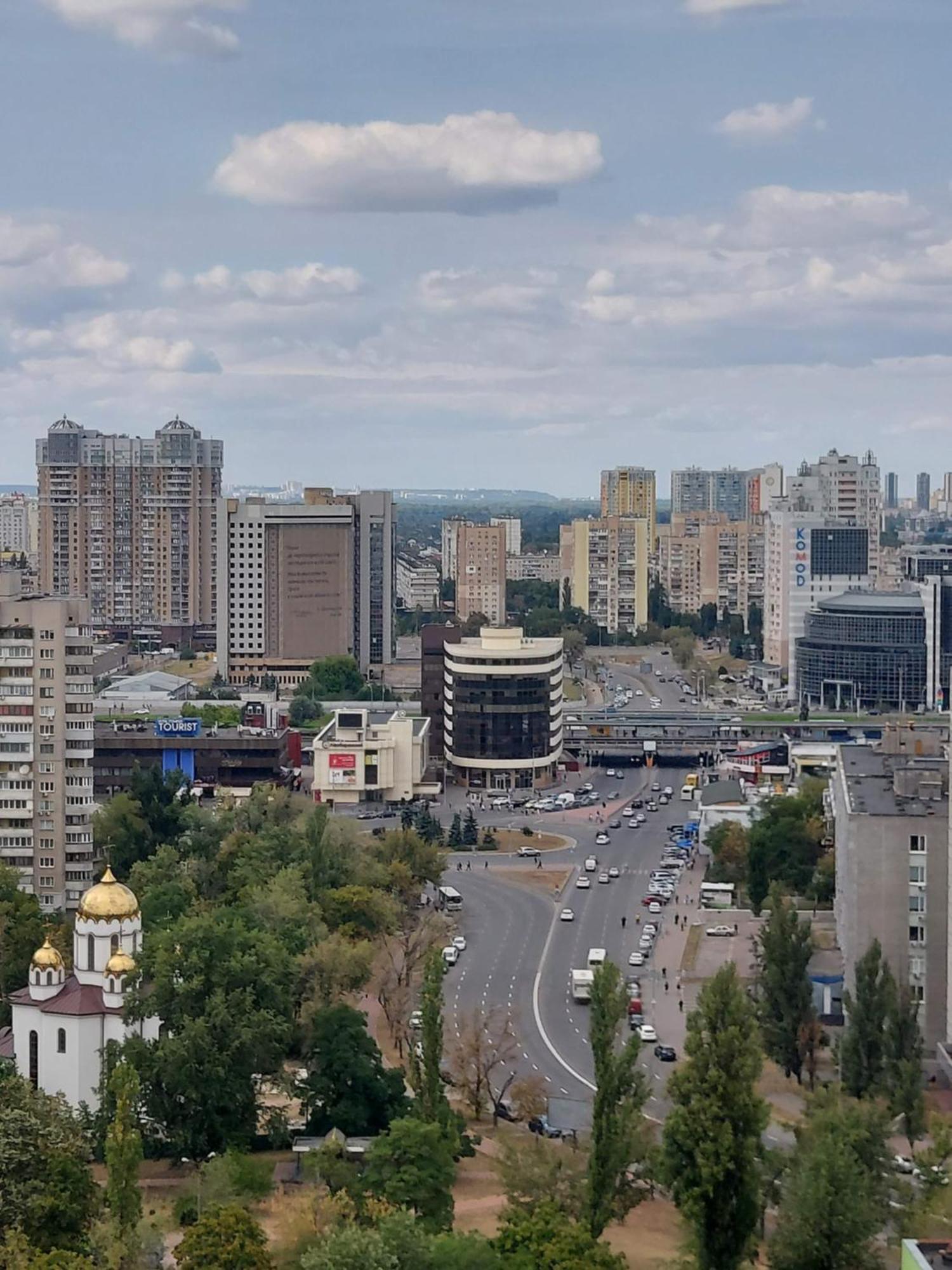 Видові 1К-2К Апартаменти 11,15, 23 Поверхи เคียฟ ภายนอก รูปภาพ